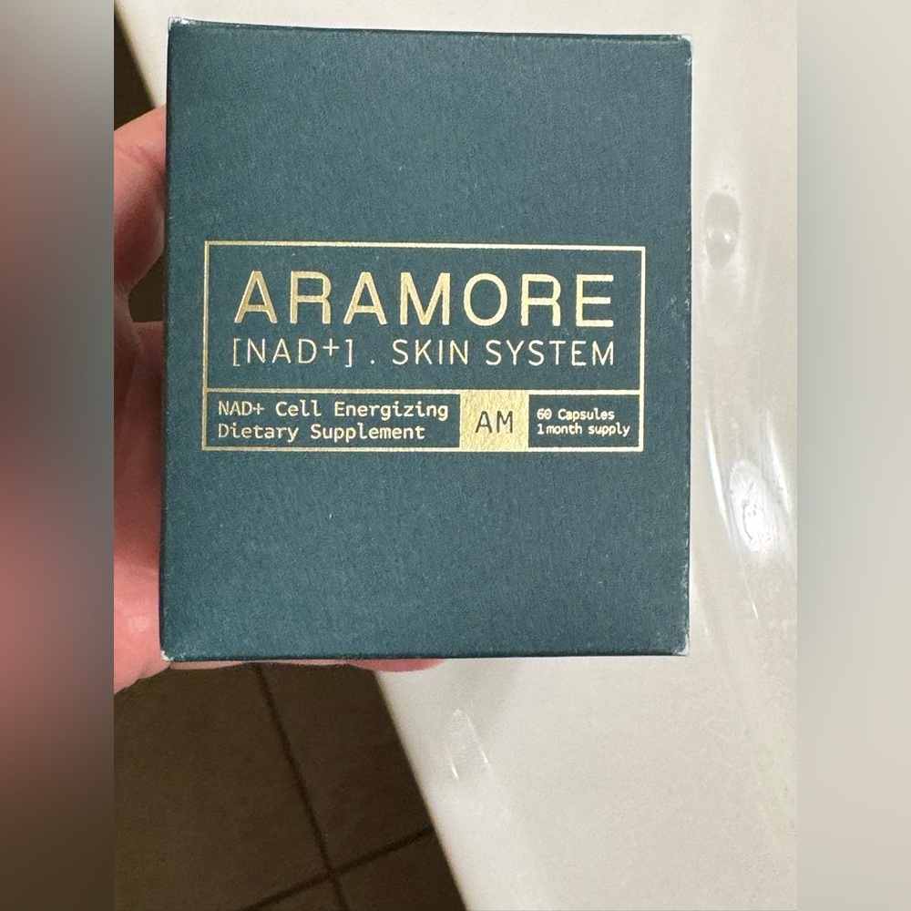 Aramore skin energizing set NIB - Picture 2 of 9